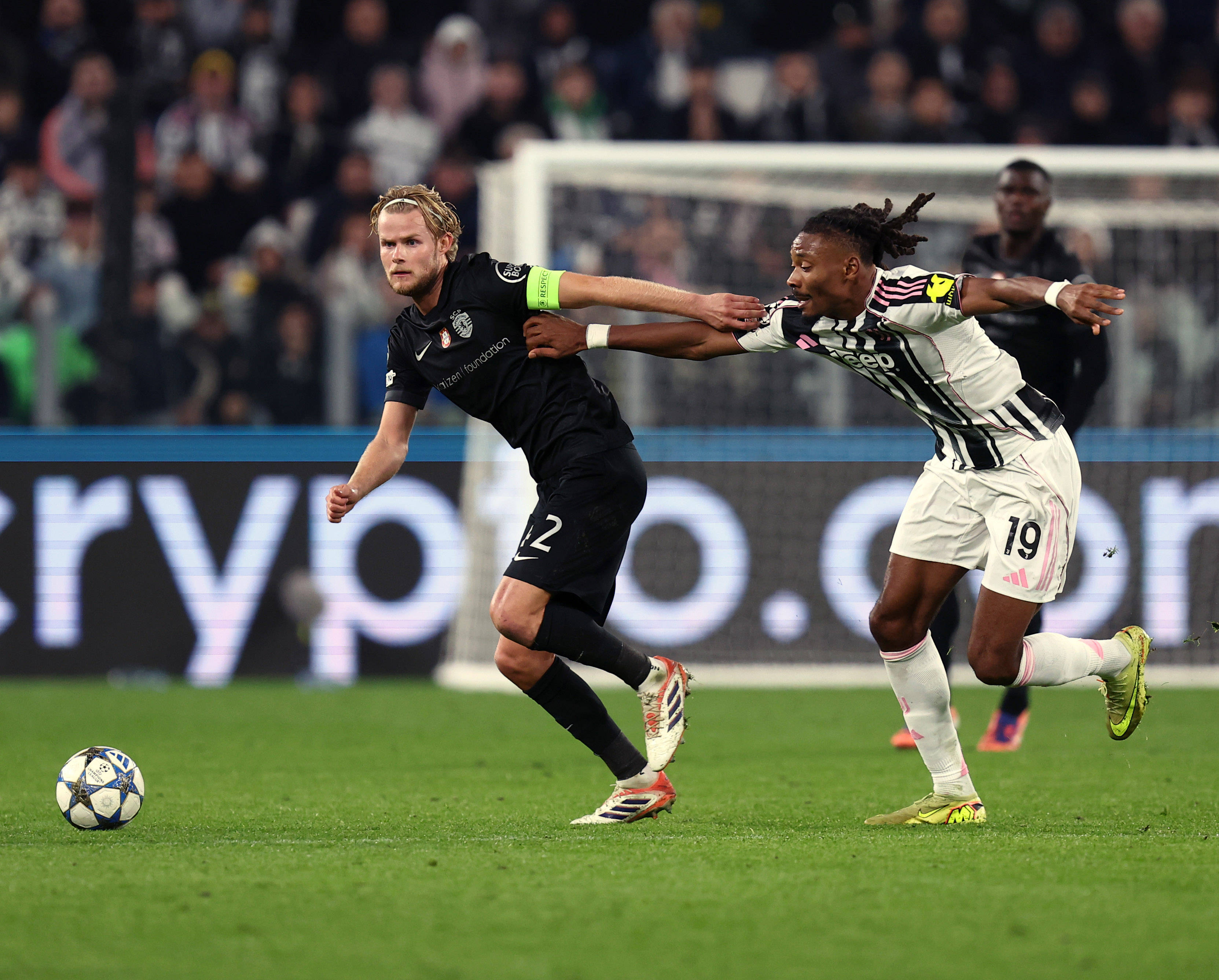 爱游戏入口-洛杉矶湖人围绕NBA总决赛完成体检阿扎伦卡在切尔西比赛中状态火爆，葡萄牙体育围绕欧超杯手感冰凉瞬间刷屏